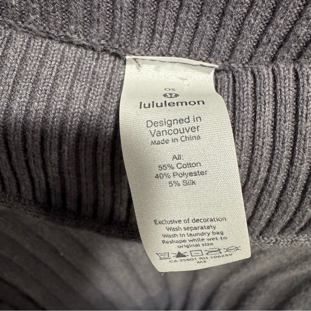 Lululemon Forward Flow Poncho in Heathered Moonwalk - Picture 8 of 11